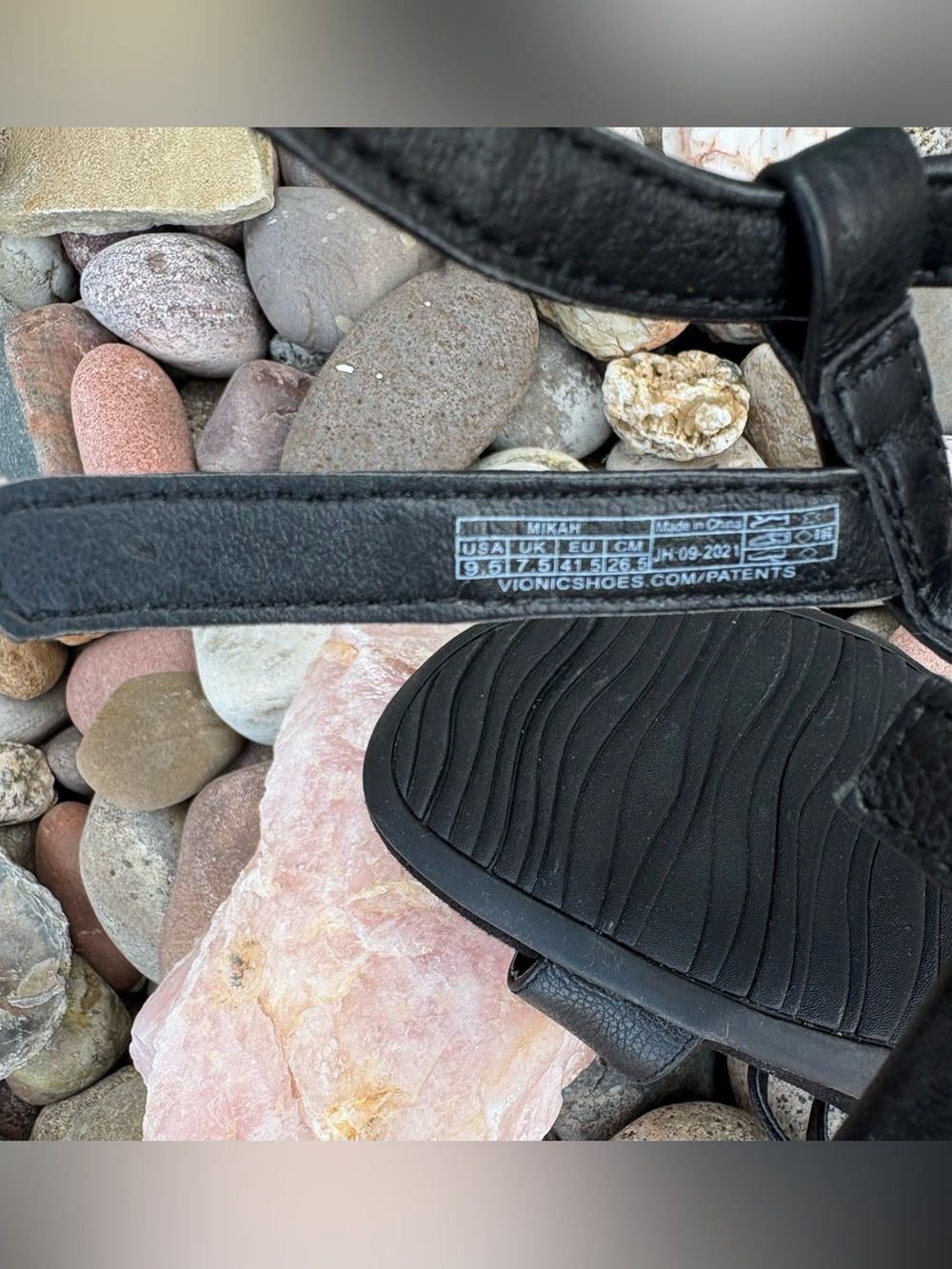 VIONIC Mikah Black Pearl Studded Comfort Sandals Cushioned Adjustable Size 9.5 - Picture 10 of 10